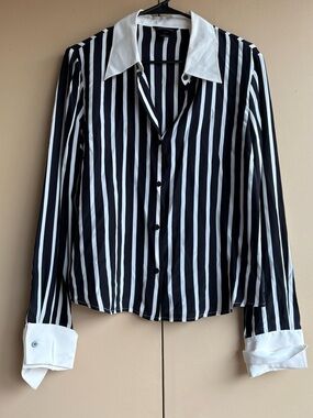 Moda International 100% silk top